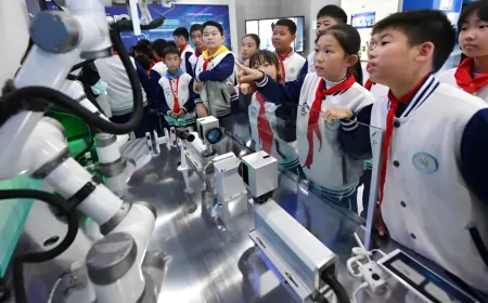 Trung Quốc đưa AI vào trường học, quyết "so găng" cường quốc công nghệ với Mỹ