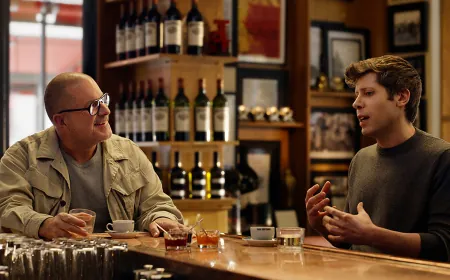 OpenAI mua lại startup AI của 'huyền thoại thiết kế' Apple