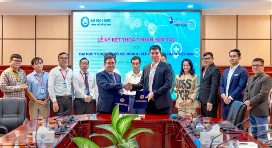 Hiệp hội Blockchain Việt Nam và ĐH Y Dược ký hợp tác ứng dụng Blockchain và AI