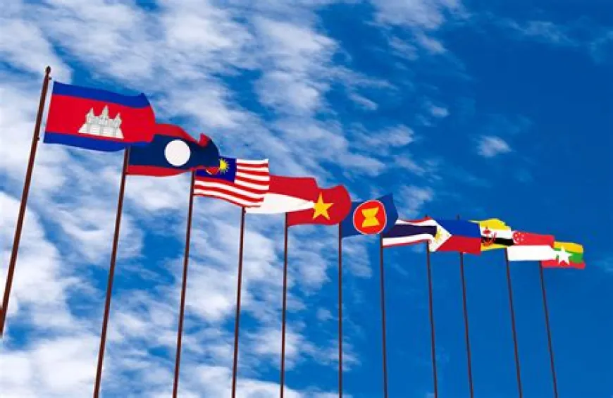 ASEAN đẩy mạnh phi đô la hóa