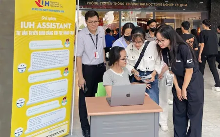 Bùng nổ chatbot AI tư vấn xét tuyển đại học