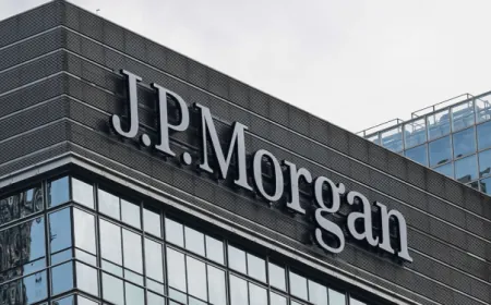 JPMorgan bác bỏ lo ngại nợ công và thuế quan Trump