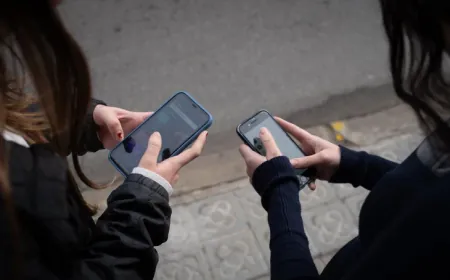 Khảo sát gây lo ngại: Nhiều thanh thiếu niên Mỹ chọn 'tâm sự' với AI thay vì con người