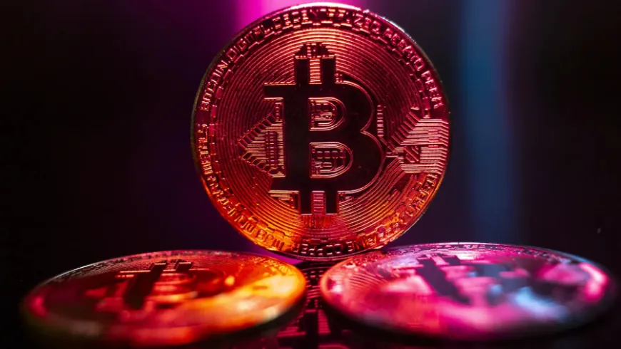 ​​Bitcoin vừa giảm xuống dưới 115.000 USD, đâu là nguyên nhân của “đợt thanh lý”?