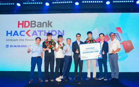 Sinh viên phát triển giải pháp trợ lý tài chính bằng AI