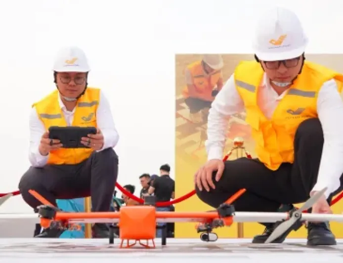 Lần đầu tiên thí điểm dùng thiết bị bay không người lái UAV vận chuyển trong y tế