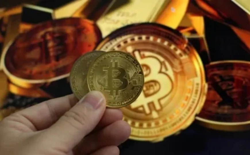 Giá Bitcoin hôm nay 4.2.2026: BTC sập sâu, hơn 60 tỉ USD bốc hơi